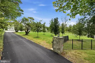 5532 Summit St, Centreville, VA 20120 - Photo 5