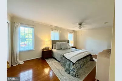 8535 Hilltop Road, Vienna, VA 22180 - Photo 11