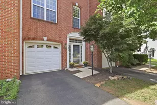 13002 Park Crescent Cir, Herndon, VA 20171 - Photo 3
