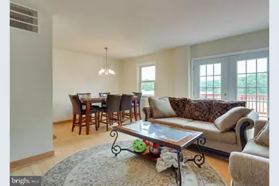 9902 Lakepointe Drive, Burke, VA 22015 - Photo 9