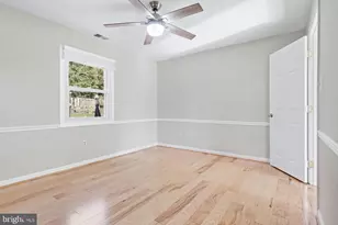 4111 Meadow Hill Ln, Fairfax, VA 22033 - Photo 7
