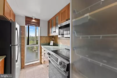 11400 Washington Plz W #1003, Reston, VA 20190 - Photo 7