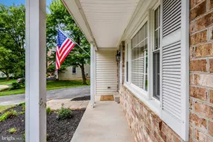 2219 Cedar Mill Ct, Vienna, VA 22182 - Photo 5