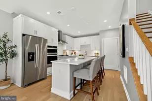 14429 Beckett Glen Cir, Chantilly, VA 20151 - Photo 13