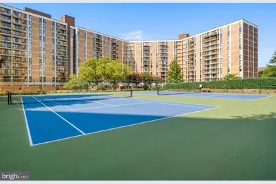 6800 Fleetwood Road #614, McLean, VA 22101 - Photo 3