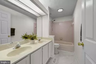 1425 Cellar Creek Way, Herndon, VA 20170 - Photo 37