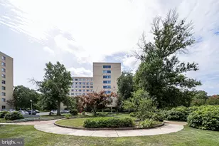 6631 Wakefield Dr, Alexandria, VA 22307 - Photo 1