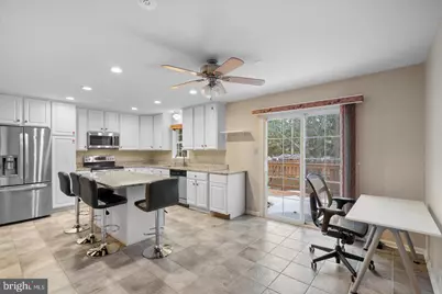 2048 Pieris Court, Vienna, VA 22182 - Photo 9