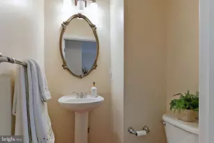 9089 Acheson Ct, Lorton, VA 22079 - Photo 17