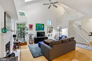 1369 Garden Wall Cir, Reston, VA 20194 - Photo 13