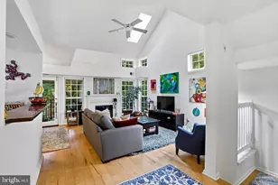 1369 Garden Wall Cir, Reston, VA 20194 - Photo 11