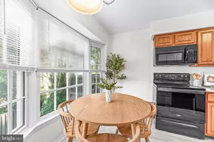 4076 Championship Dr, Annandale, VA 22003 - Photo 15