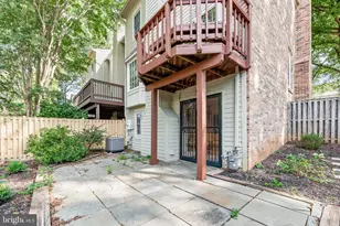 4076 Championship Dr, Annandale, VA 22003 - Photo 3