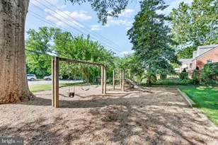 4076 Championship Dr, Annandale, VA 22003 - Photo 5