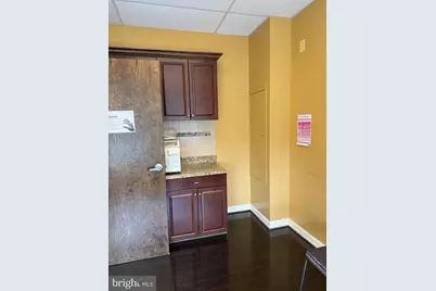 14631 Lee Highway #405, Centreville, VA 20121 - Photo 19