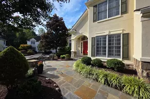 4774 Sun Orchard Dr, Chantilly, VA 20151 - Photo 3