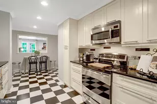 1956 Hopewood Dr, Falls Church, VA 22043 - Photo 7