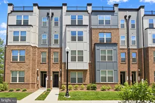 2129 Glacier Rd, Herndon, VA 20170 - Photo 1