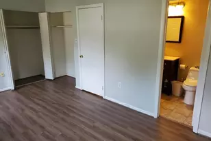 9847 Oakdale Woods Ct, Vienna, VA 22181 - Photo 5