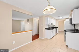 12339 Folkstone Dr, Herndon, VA 20171 - Photo 11