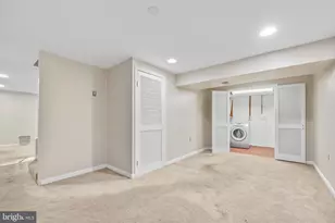 12339 Folkstone Dr, Herndon, VA 20171 - Photo 29