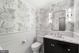 7910 W Boulevard Dr, Alexandria, VA 22308 - Photo 27