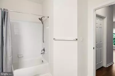 1511 N N Point Drive #304, Reston, VA 20194 - Photo 17