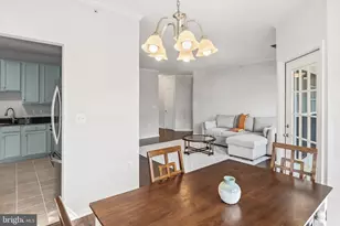 1511 N N Point Dr, Reston, VA 20194 - Photo 9