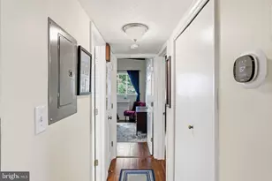 4937 Americana Dr, Annandale, VA 22003 - Photo 9