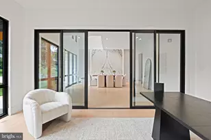 1451 Cola Dr, McLean, VA 22101 - Photo 11