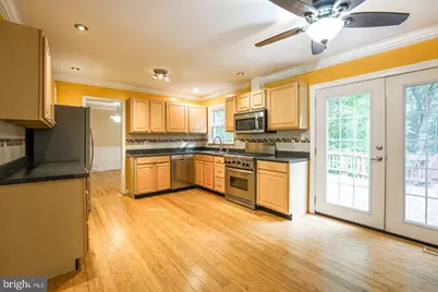 7212 Hadlow Drive, Springfield, VA 22152 - Photo 3