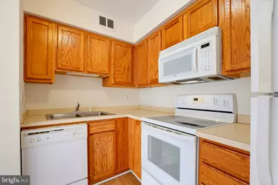 5800 Royal Ridge Drive #T, Springfield, VA 22152 - Photo 3