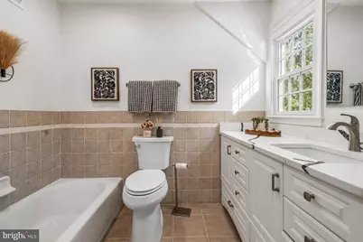 515 Woodland Court NW, Vienna, VA 22180 - Photo 21