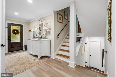 515 Woodland Court NW, Vienna, VA 22180 - Photo 3