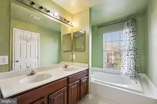 2560 James Maury Dr, Herndon, VA 20171 - Photo 17