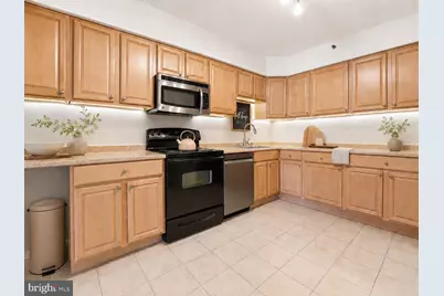 3713 S George Mason Drive #810, Falls Church, VA 22041 - Photo 5