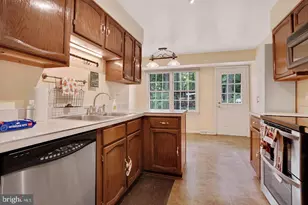 7620 Maritime Ln, Springfield, VA 22153 - Photo 9