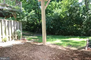 2989 Braxton Wood Ct, Fairfax, VA 22031 - Photo 15