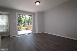 2989 Braxton Wood Ct, Fairfax, VA 22031 - Photo 3