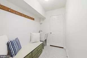 8461 Holly Leaf Dr, McLean, VA 22102 - Photo 21