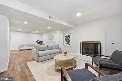 8461 Holly Leaf Drive, McLean, VA 22102 - Photo 55