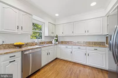 8461 Holly Leaf Drive, McLean, VA 22102 - Photo 13