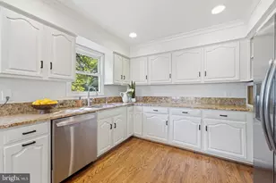 8461 Holly Leaf Dr, McLean, VA 22102 - Photo 13