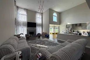 8312 Ivy Green Rd, Fairfax Station, VA 22039 - Photo 7