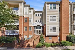 4215 Mozart Brigade Ln, Fairfax, VA 22033 - Photo 3
