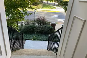 1988 Crescent Park Dr, Reston, VA 20190 - Photo 5