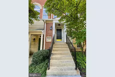 1988 Crescent Park Drive #14B, Reston, VA 20190 - Photo 3