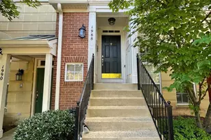 1988 Crescent Park Dr, Reston, VA 20190 - Photo 3