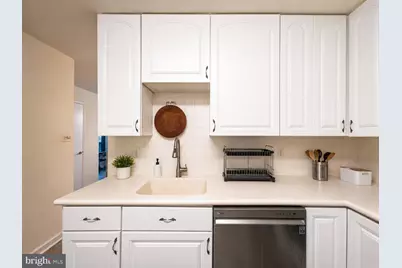 1795 Westwind Way #51, McLean, VA 22102 - Photo 7