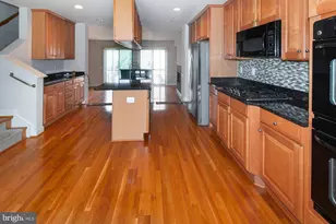 9657 Cedar Farm Cir, Fairfax, VA 22031 - Photo 17